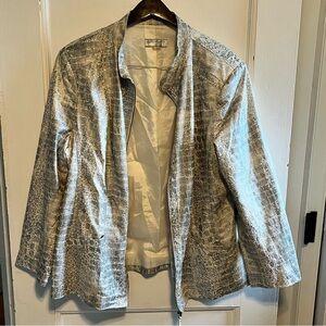 Allison  Daley zip up blazer women’s size 1-2x grey and white reptile pattern